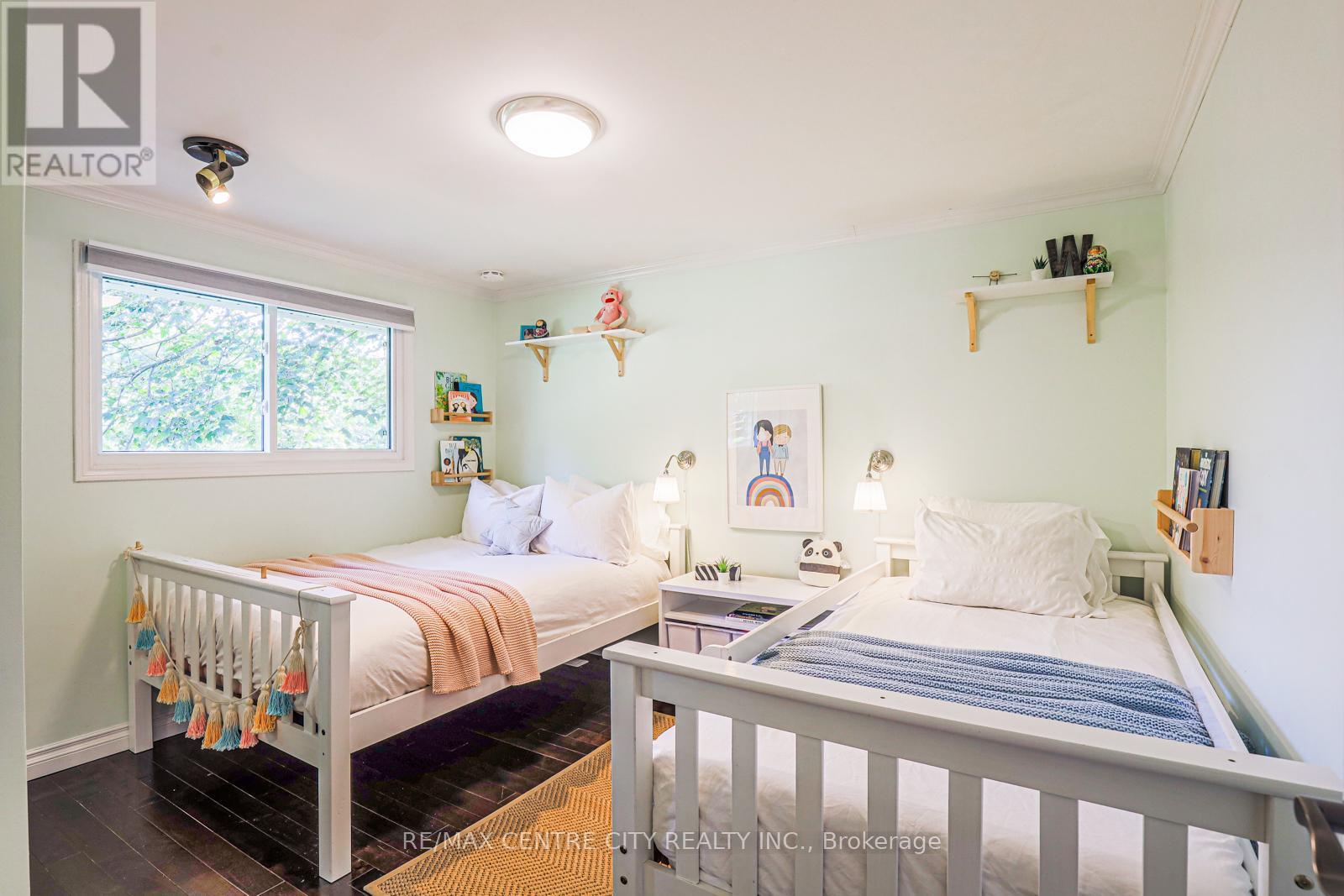 301 BLACKACRES BOULEVARD - Image 27