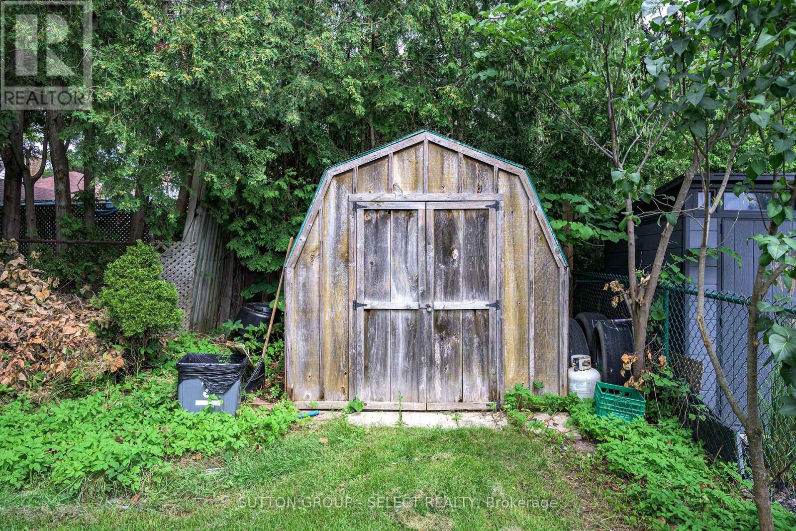 566 CHESTER STREET - Image 17