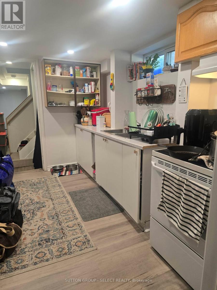 566 CHESTER STREET - 8