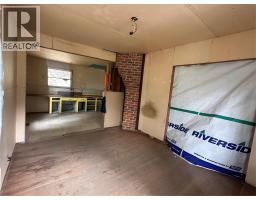 352 Marmot Crescent, Bralorne, BC V0K1P0 Photo 8