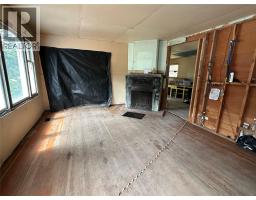 352 Marmot Crescent, Bralorne, BC V0K1P0 Photo 12