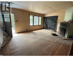 352 Marmot Crescent, Bralorne, BC V0K1P0 Photo 9