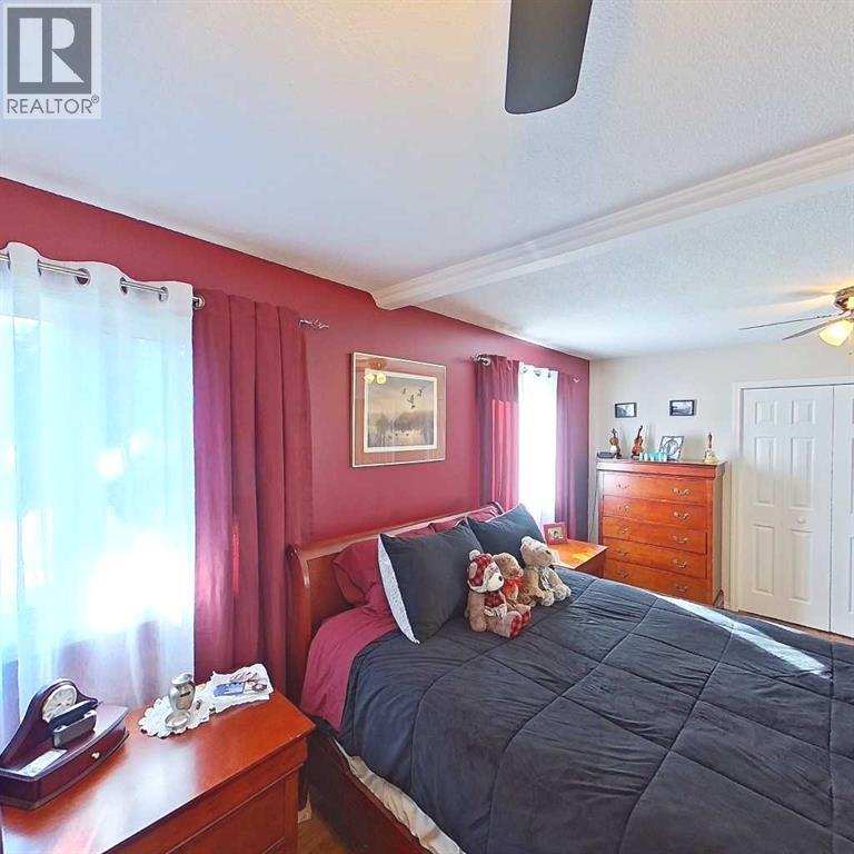 28 CENTENNIAL Crescent - Image 11