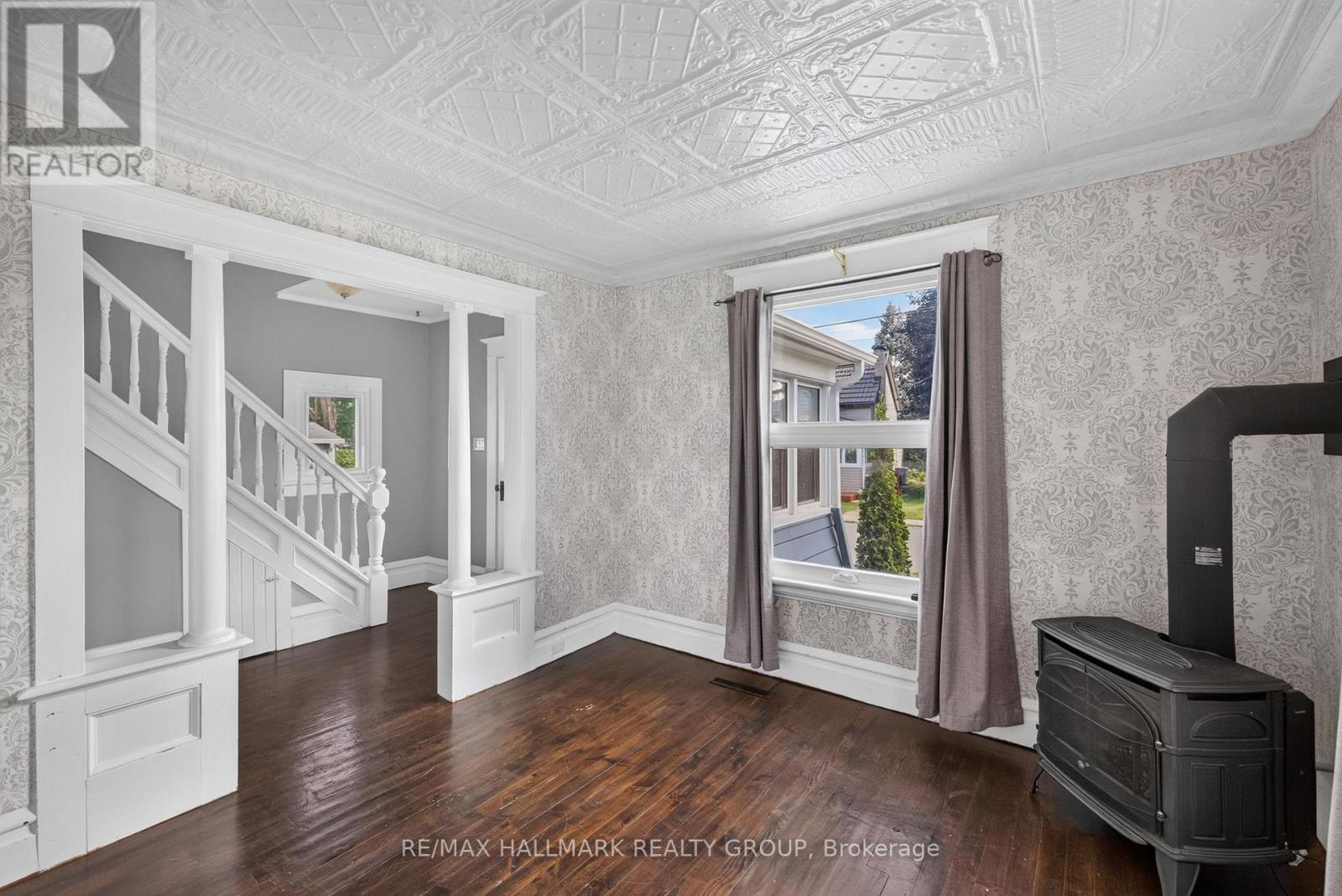 23 VICTORIA AVENUE - 9
