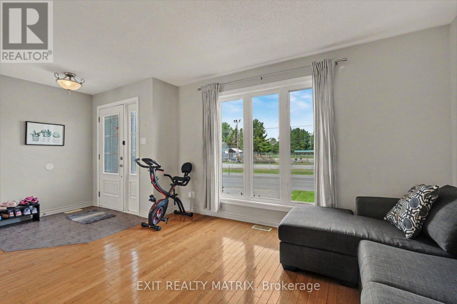 #B 15 BLAIS STREET - Image 6