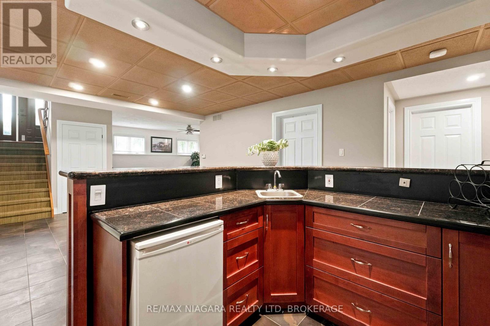 71 SUMBLER ROAD - 23
