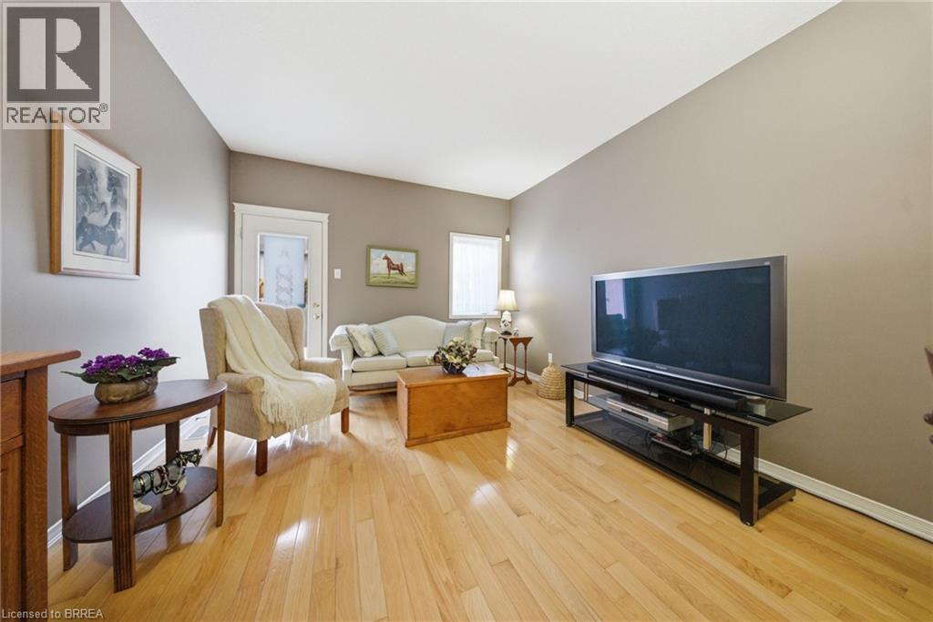 #35 10 COBBLESTONE Drive - Image 8