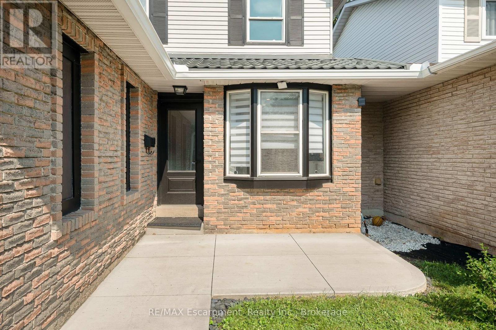 2265 MIDDLESMOOR CRESCENT - 2