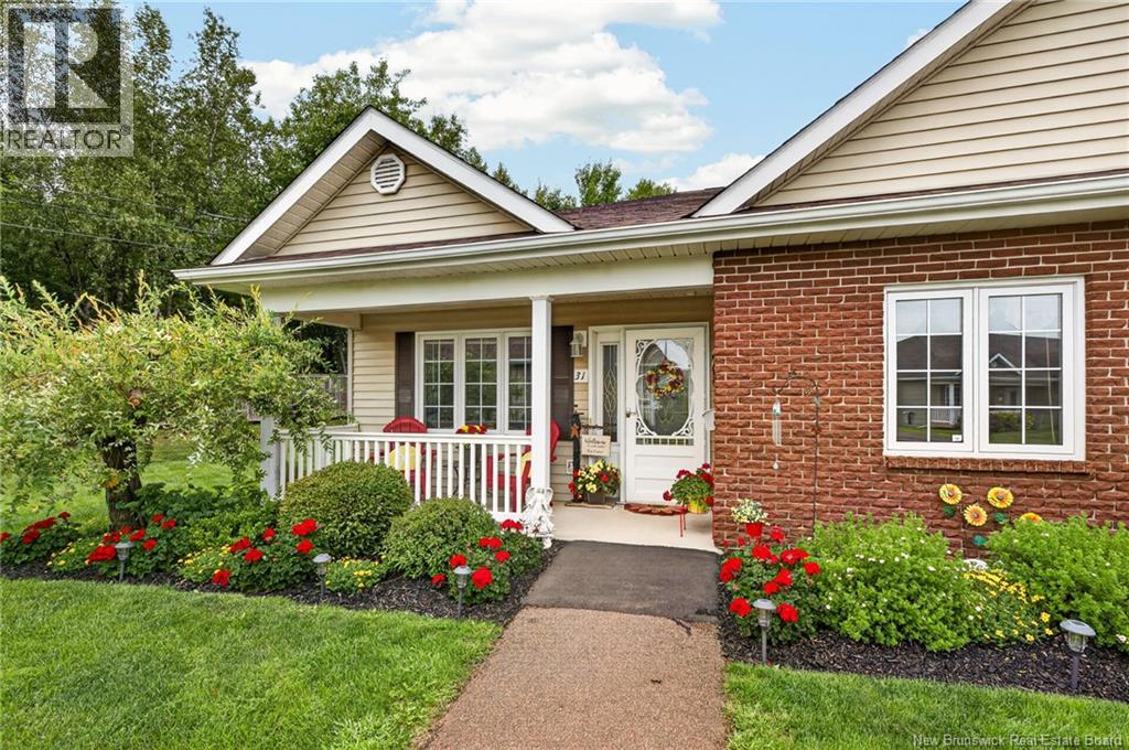 31 Adelie Lane