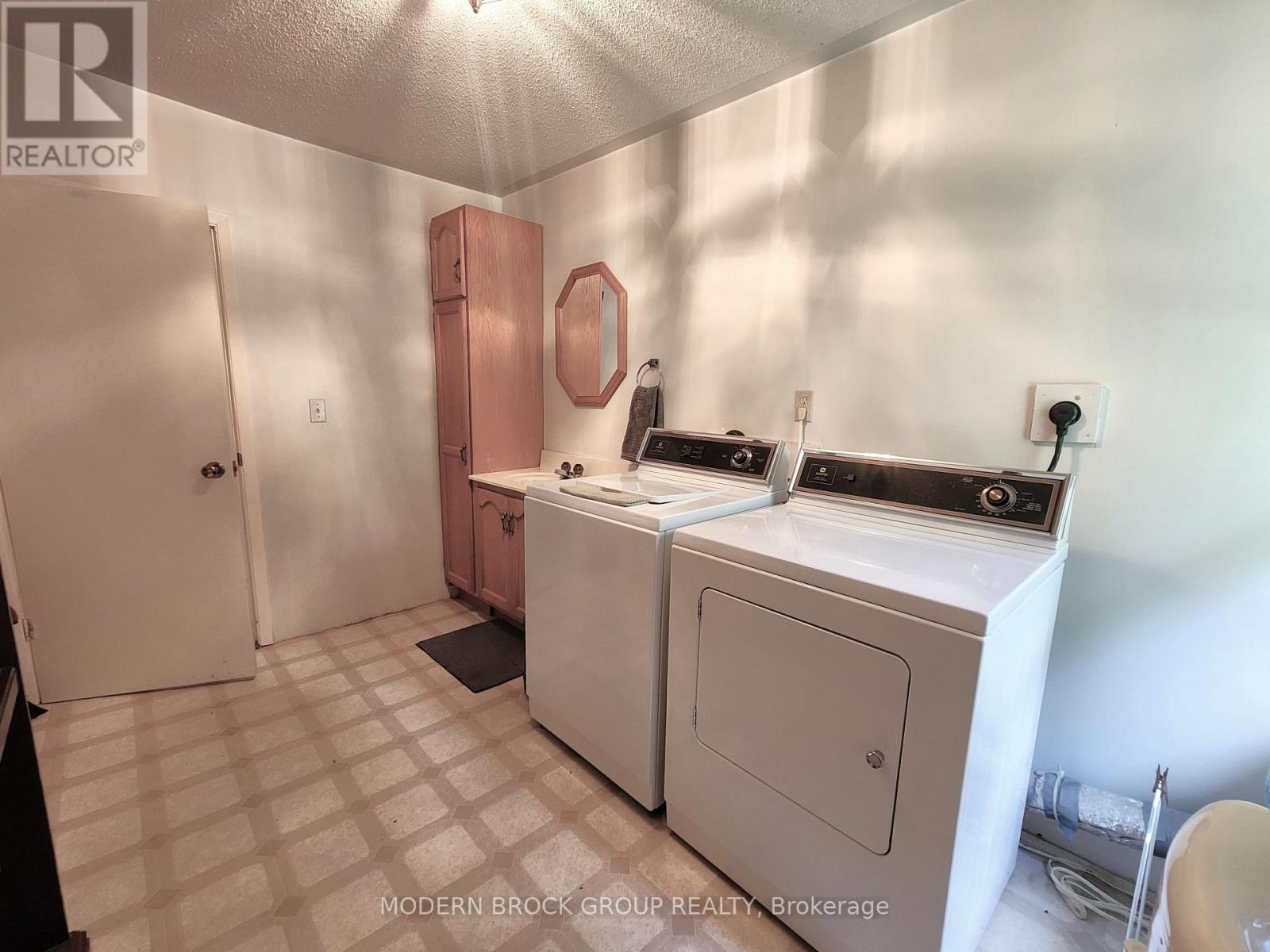 70 VICTORIA ROAD - Image 26