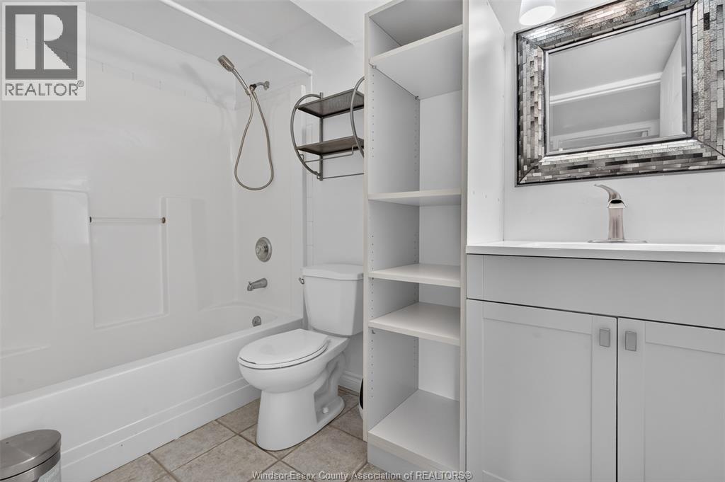 828 MICHAEL DRIVE - Image 26