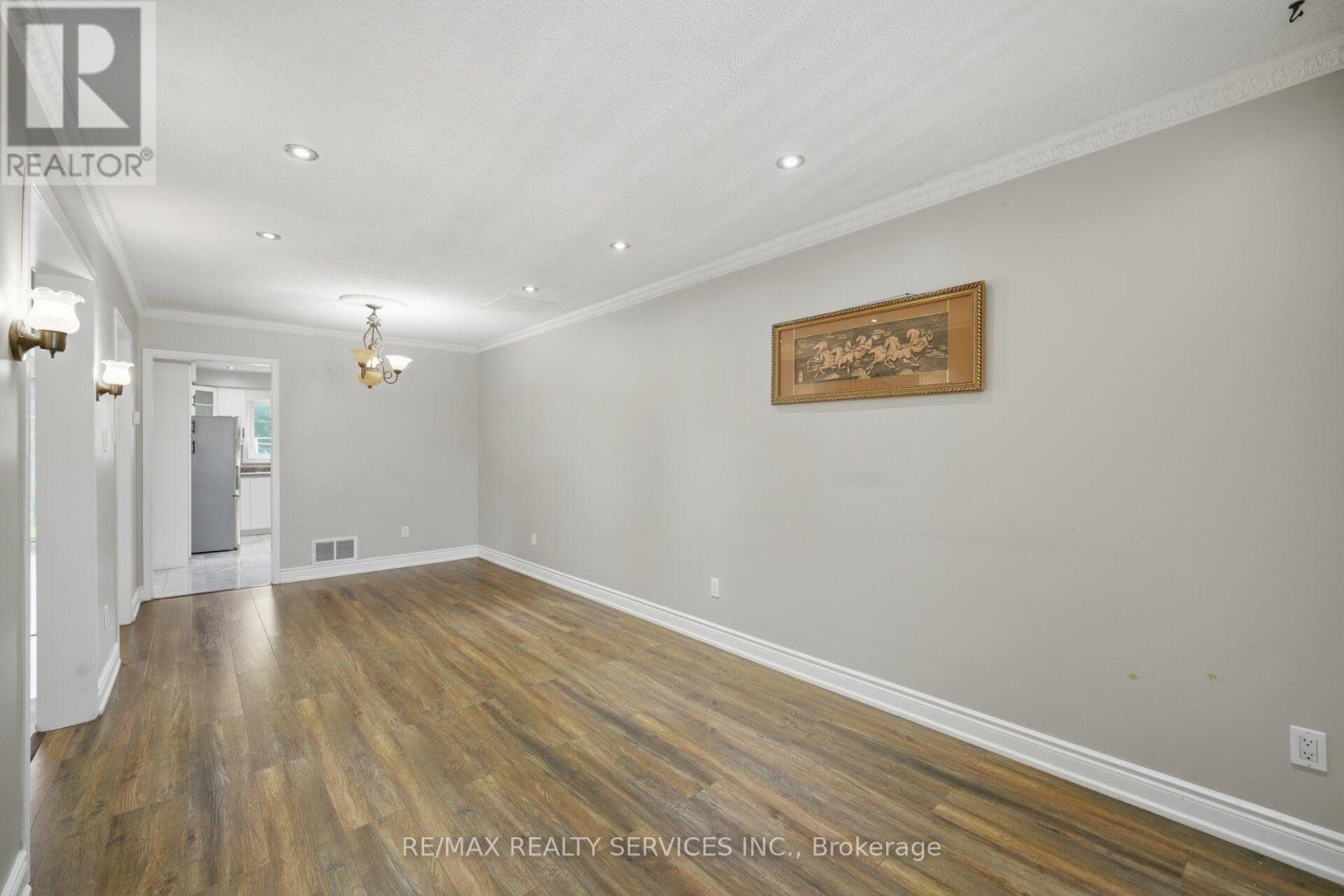 92 TULIP DRIVE - Image 14