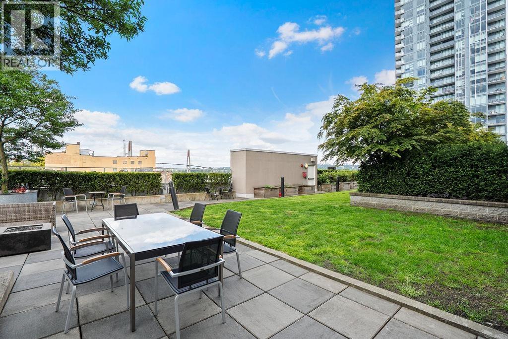 1811 668 COLUMBIA STREET, New Westminster