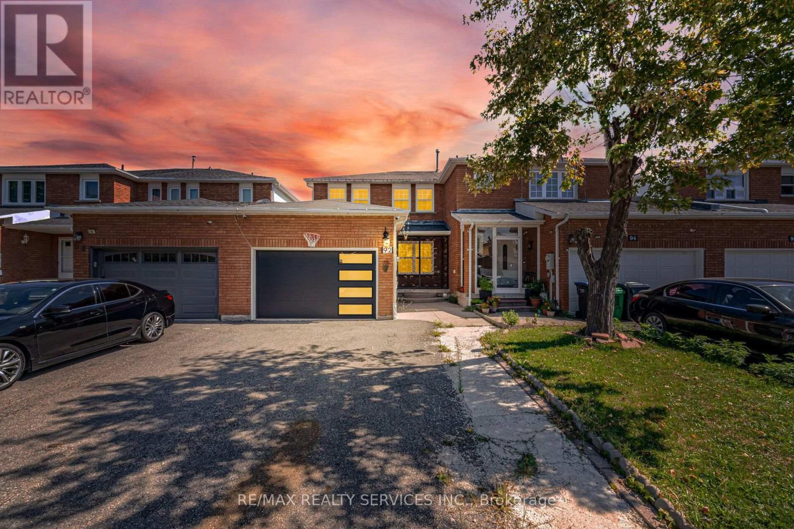92 TULIP DRIVE - 1