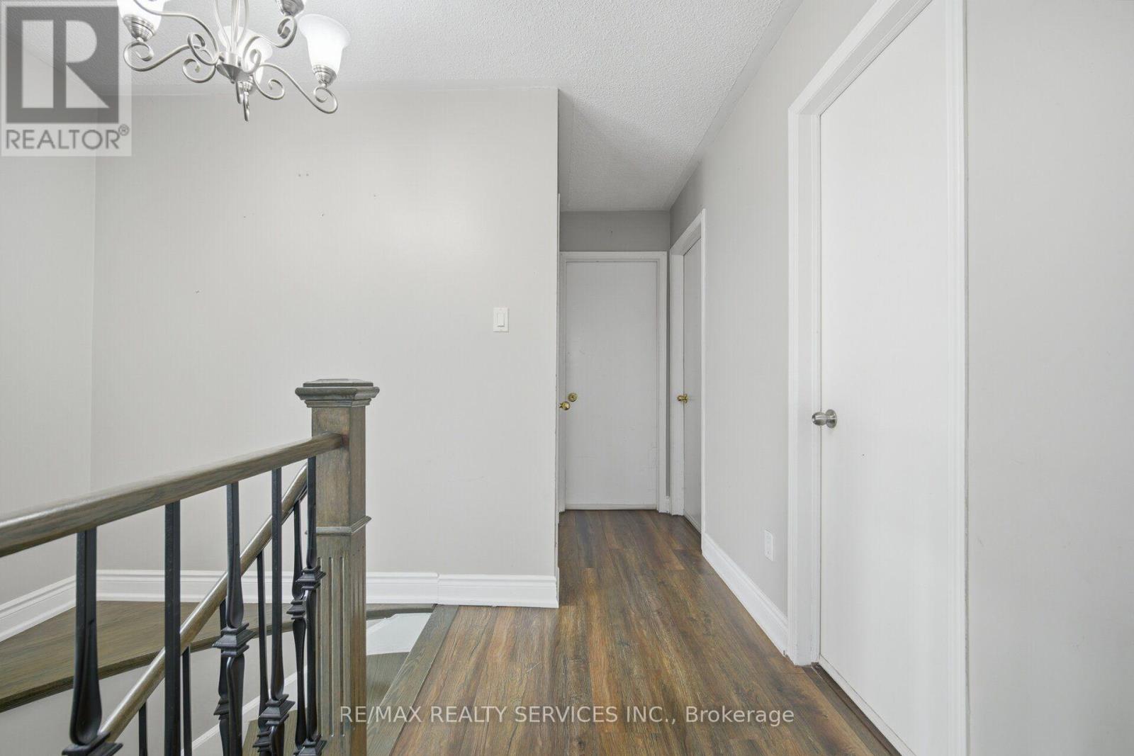 92 TULIP DRIVE - Image 25