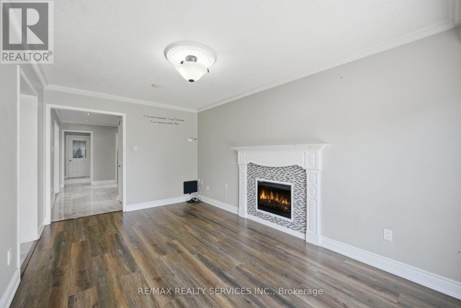 92 TULIP DRIVE - Image 3