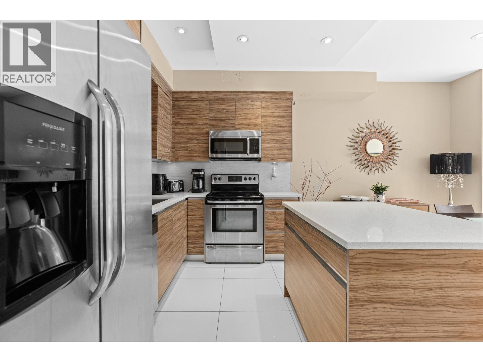 2512 PALMERSTON AVENUE, West Vancouver