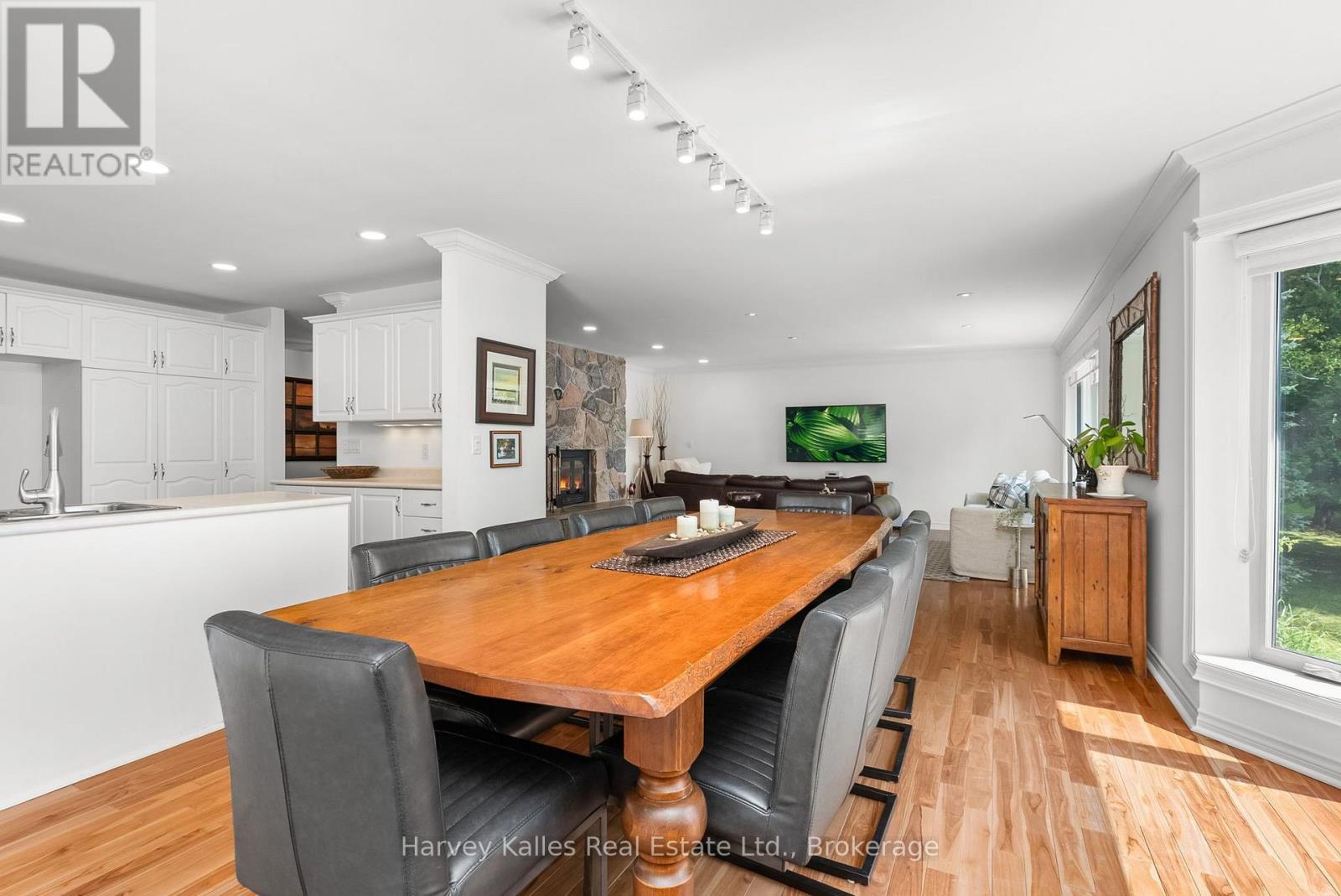 1061 SAWMILL LANE - Image 14