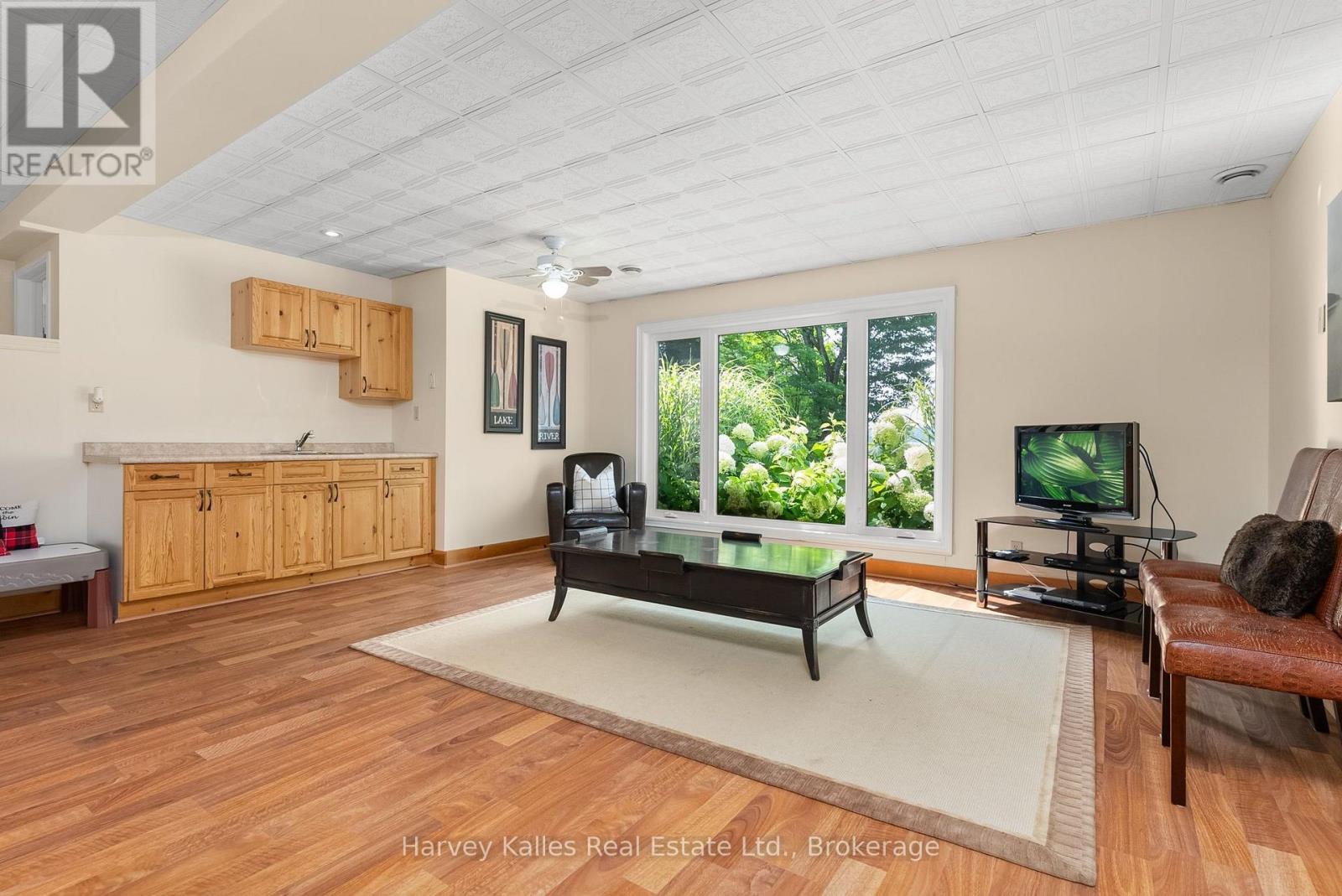 1061 SAWMILL LANE - 34