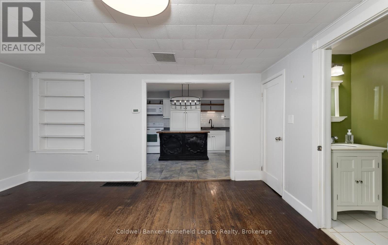230 CHURCH STREET S - Image 13