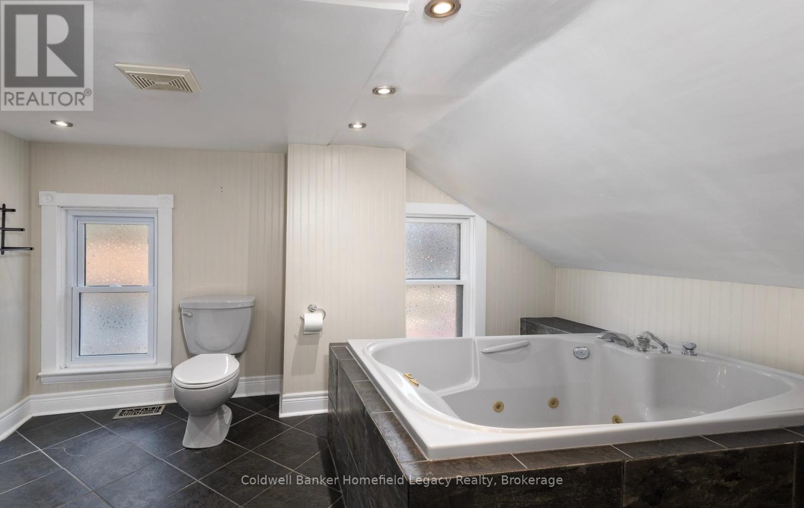 230 CHURCH STREET S - Image 21