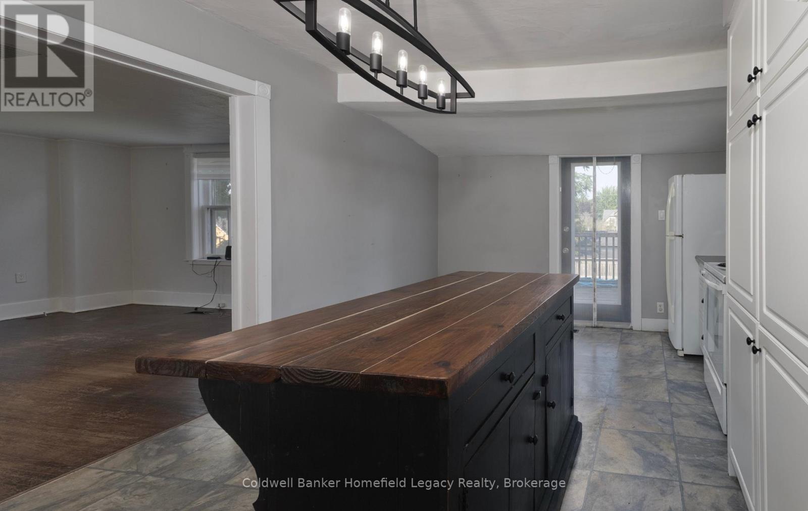 230 CHURCH STREET S - 9