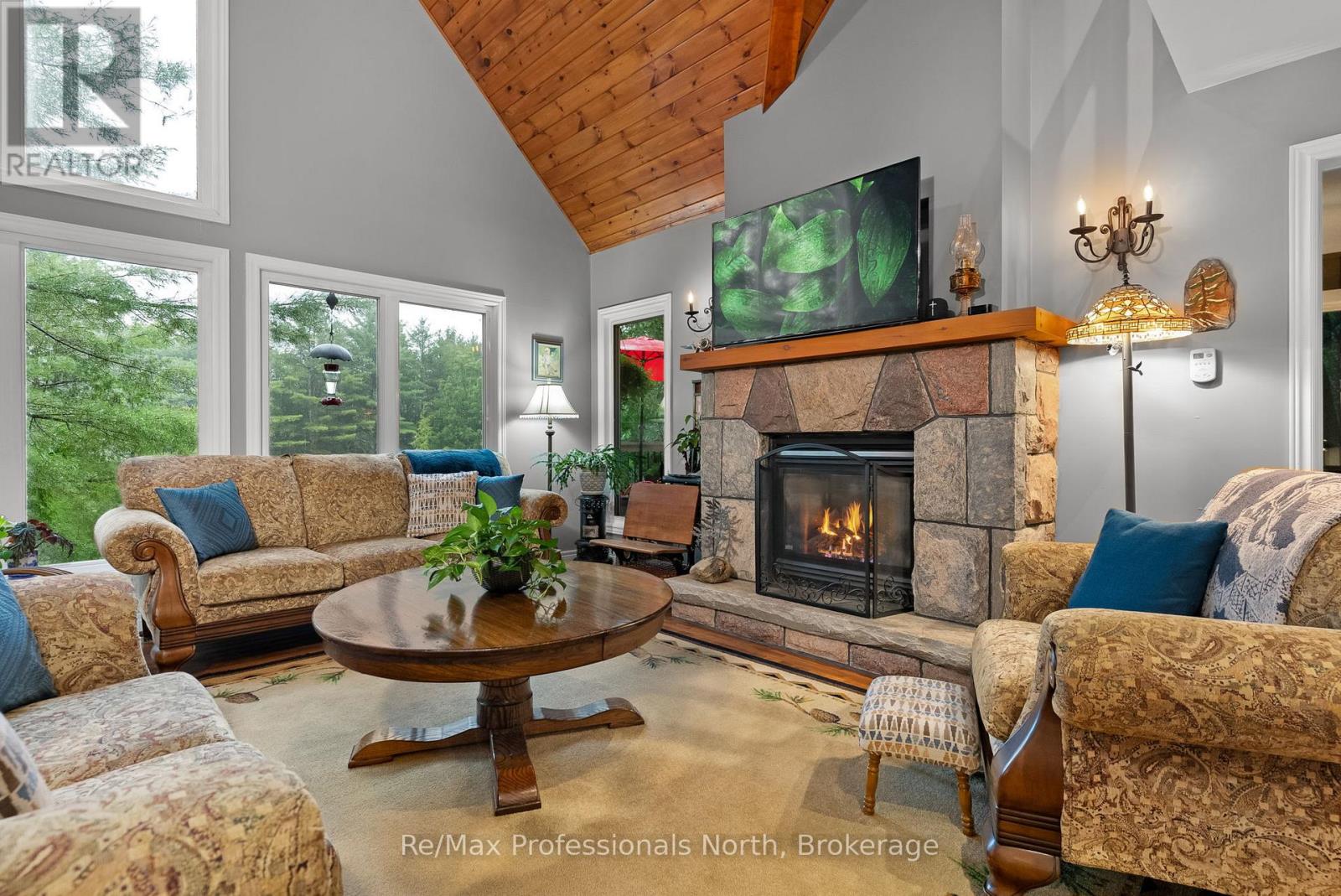 1005 LAIDLAW AVENUE - 4