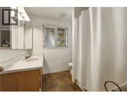 8905 Russet Drive, Vernon, BC V1B2B7 Photo 23