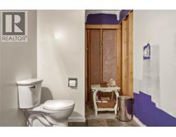 8905 Russet Drive, Vernon, BC V1B2B7 Photo 29