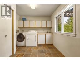 8905 Russet Drive, Vernon, BC V1B2B7 Photo 24