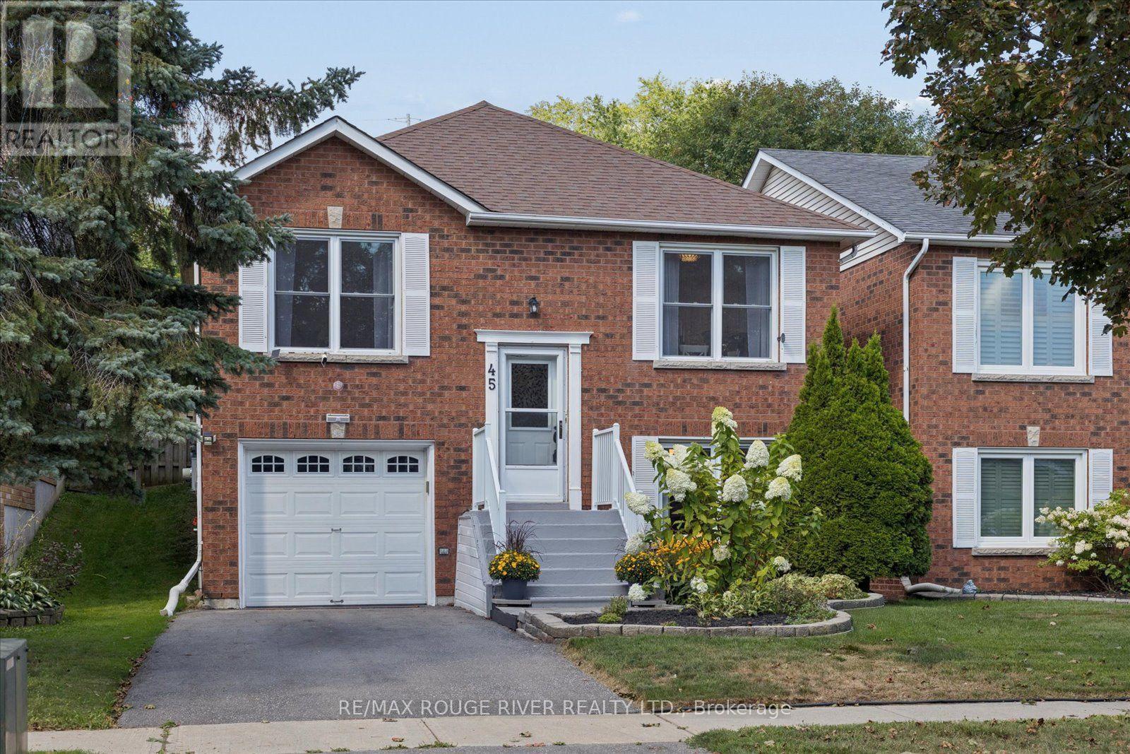 45 MCCRIMMON CRESCENT - 1