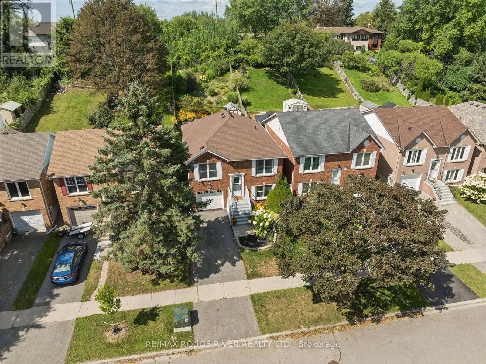 45 MCCRIMMON CRESCENT - 2