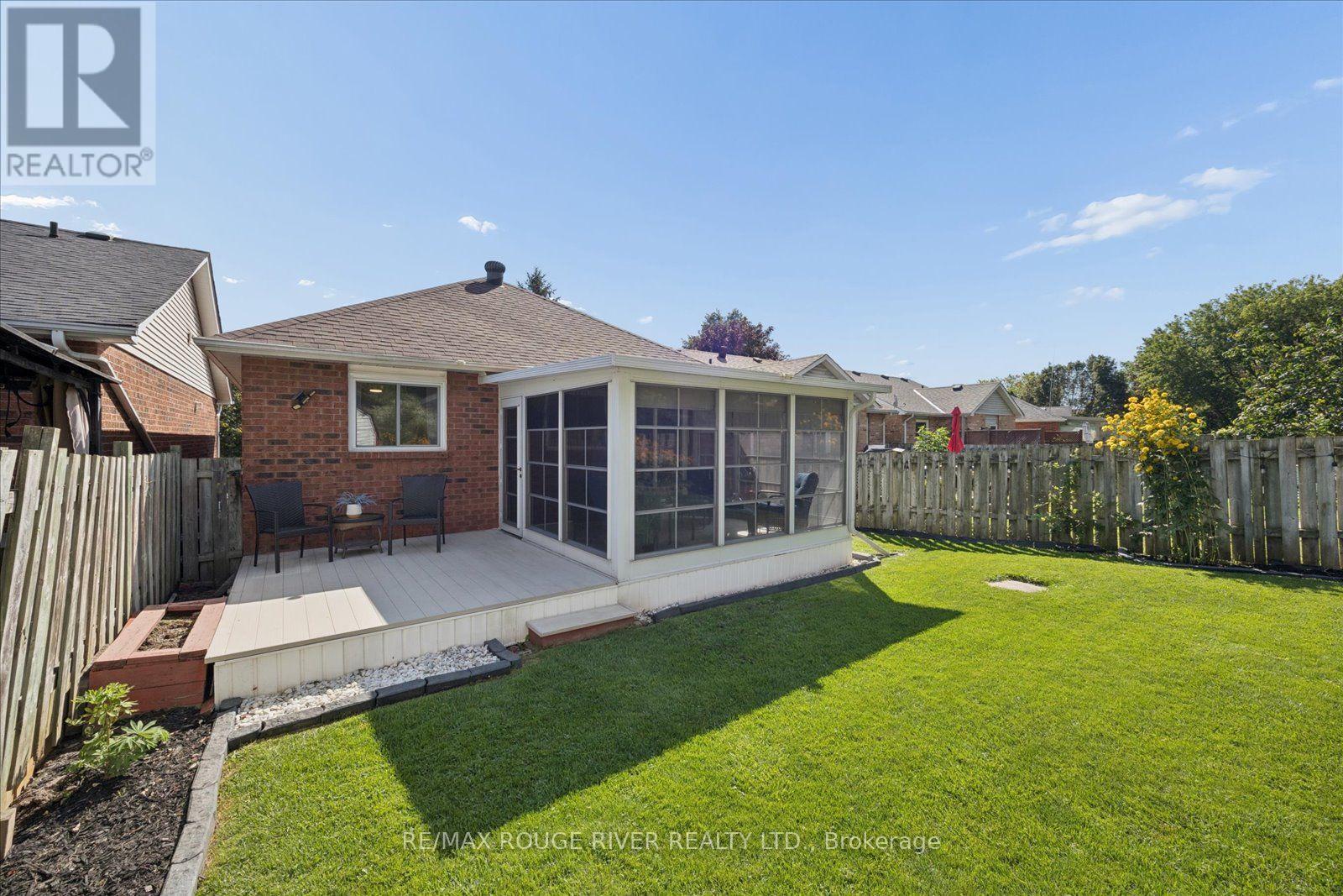 45 MCCRIMMON CRESCENT - 31