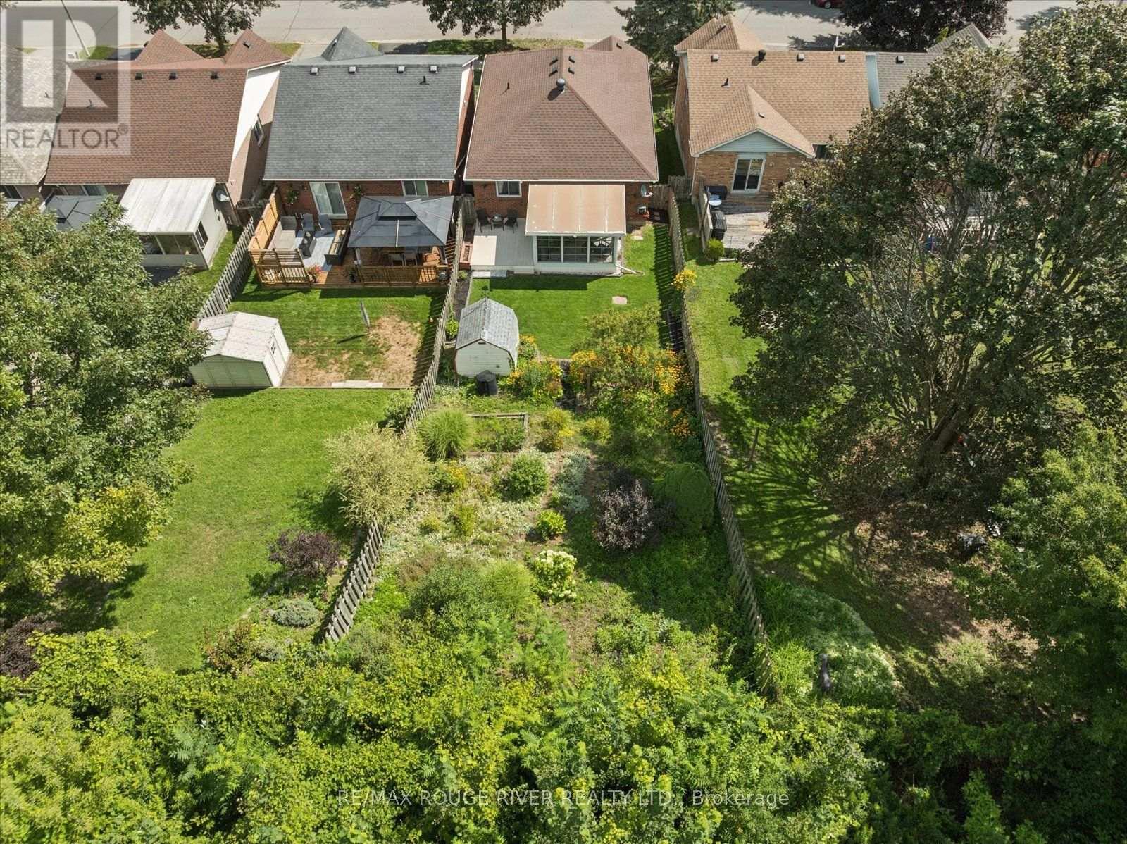 45 MCCRIMMON CRESCENT - 35