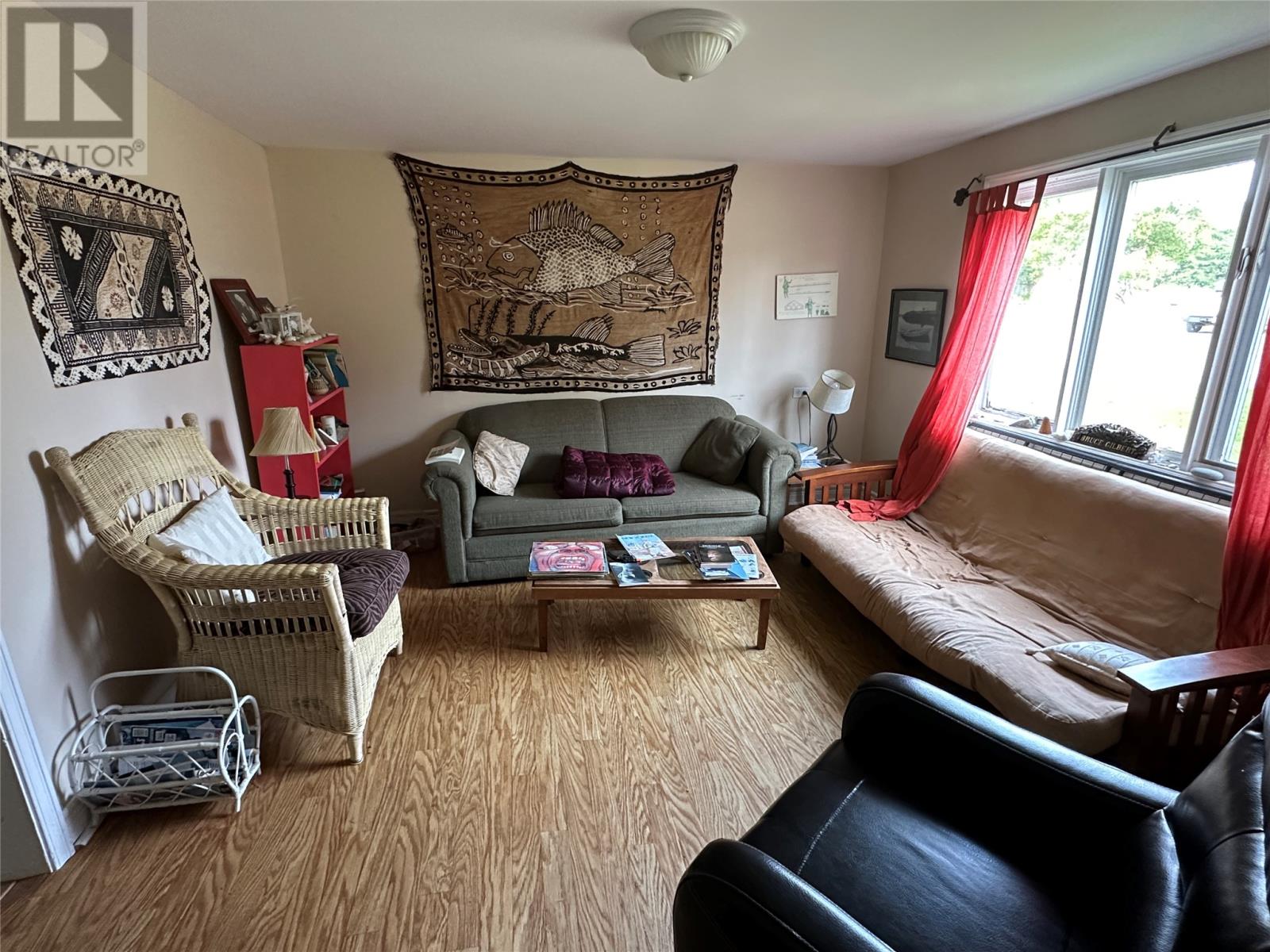 32 Marsh Road - 15