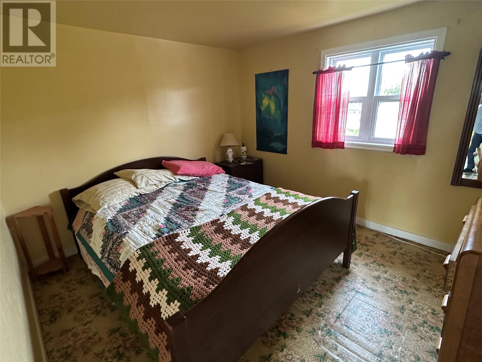 32 Marsh Road - 19
