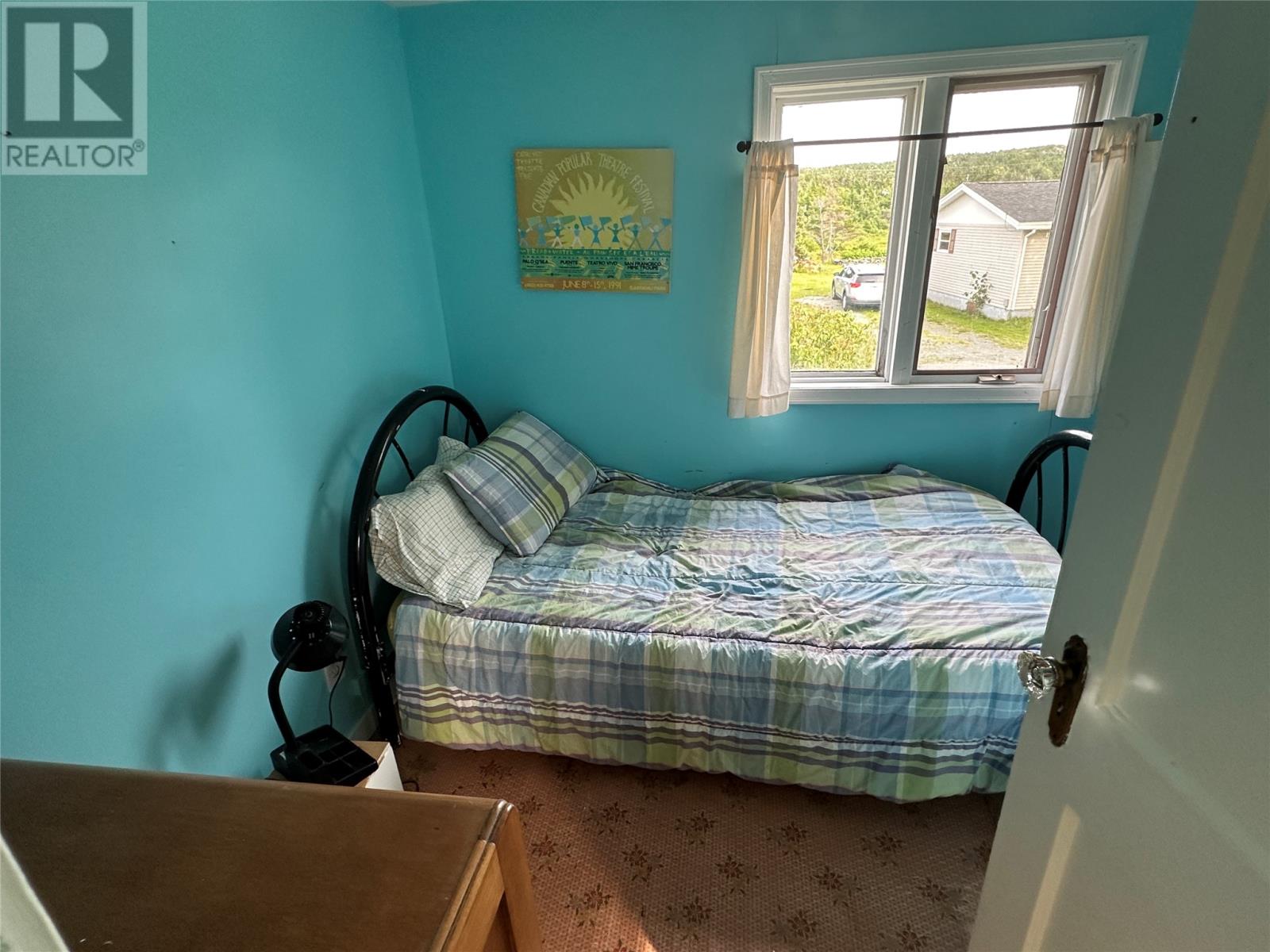 32 Marsh Road - 21
