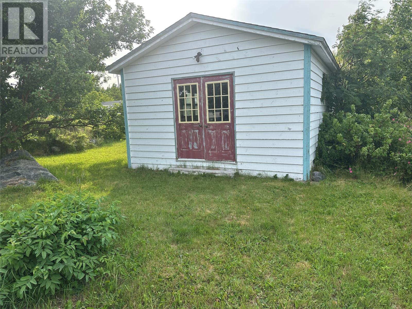 32 Marsh Road - 27