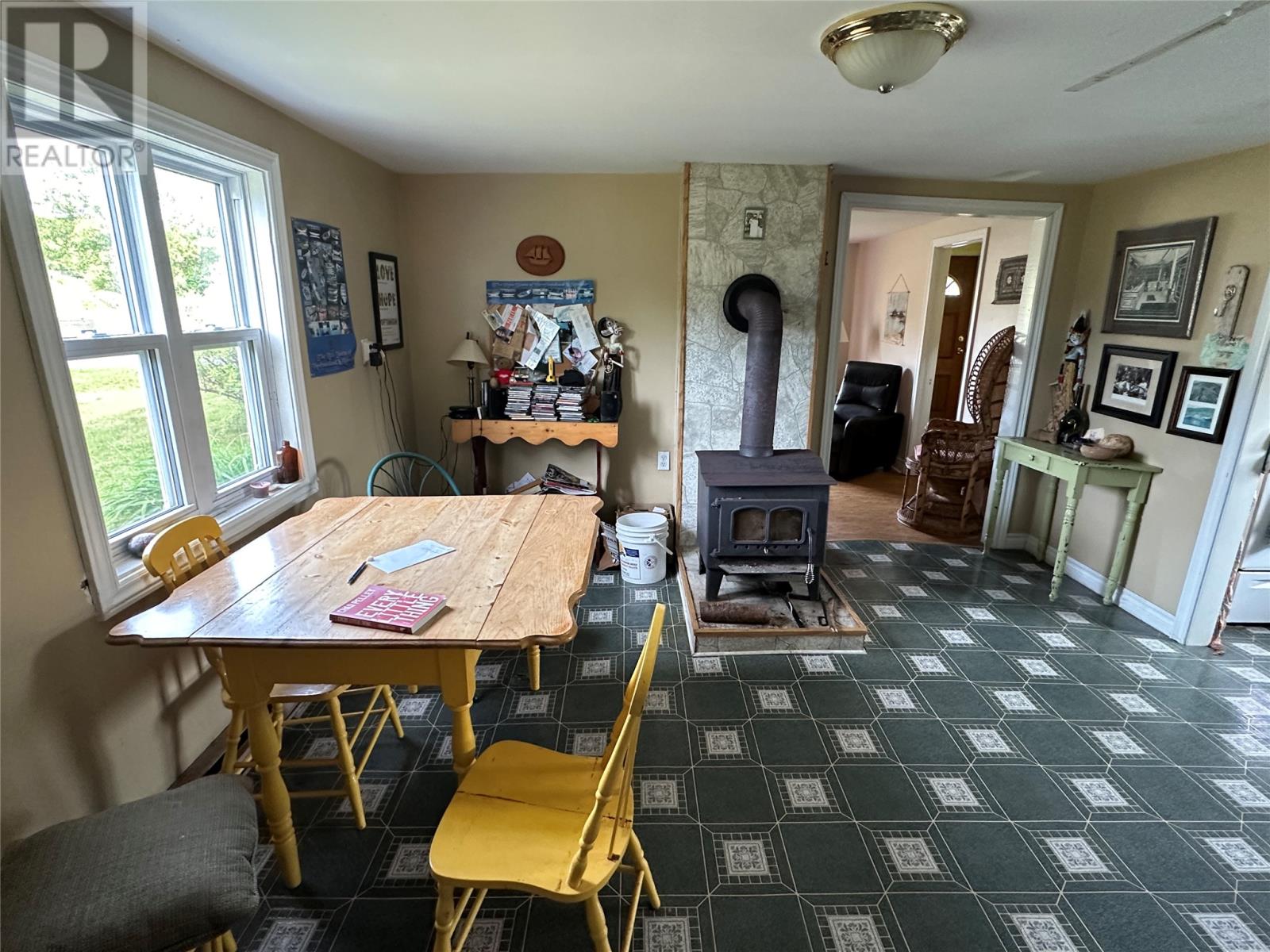 32 Marsh Road - 8
