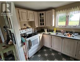 32 Marsh Road thumbnail 12