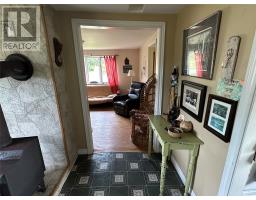 32 Marsh Road thumbnail 13