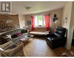 32 Marsh Road thumbnail 14