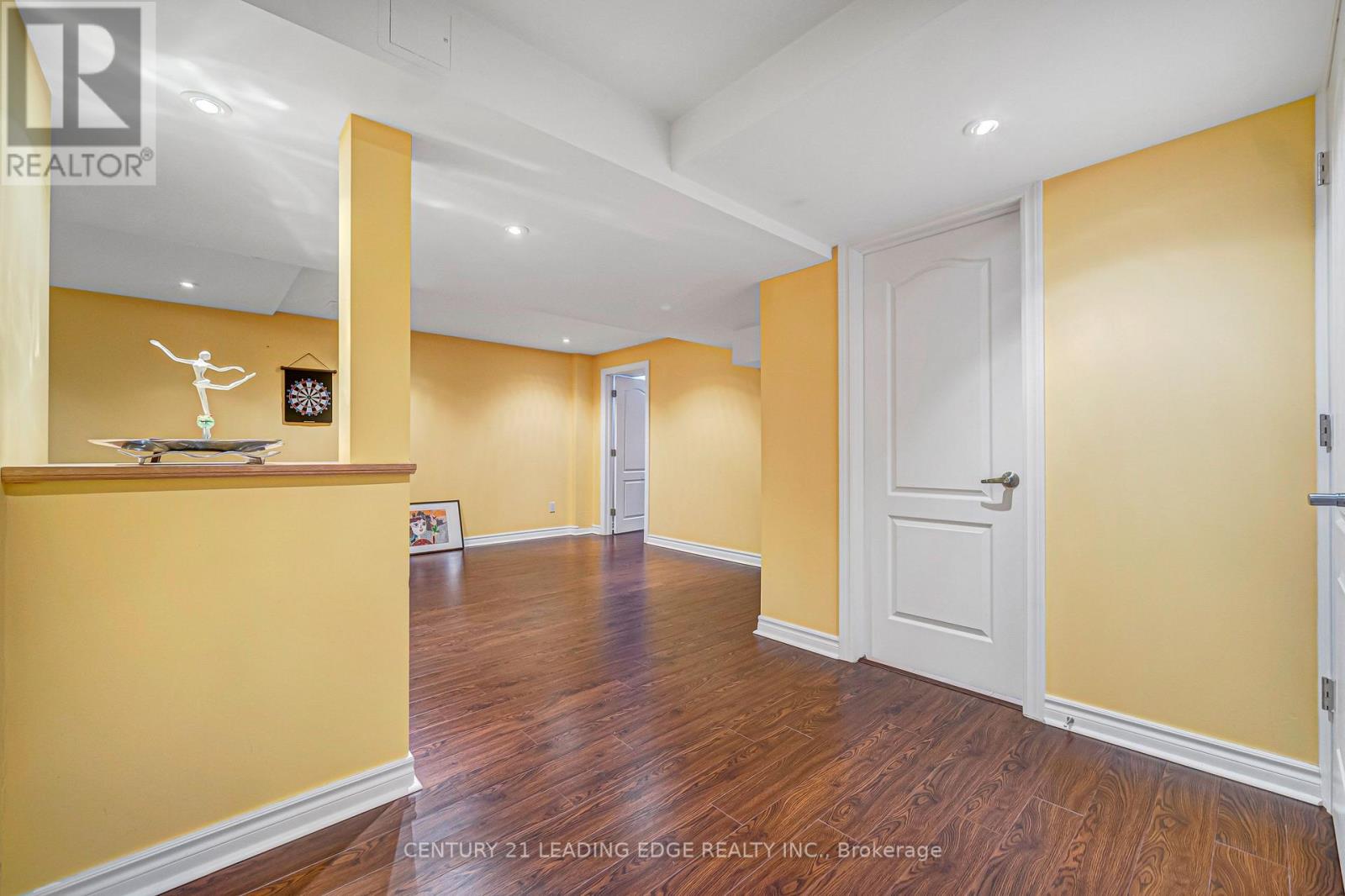 180 COLTRANE DRIVE - 43