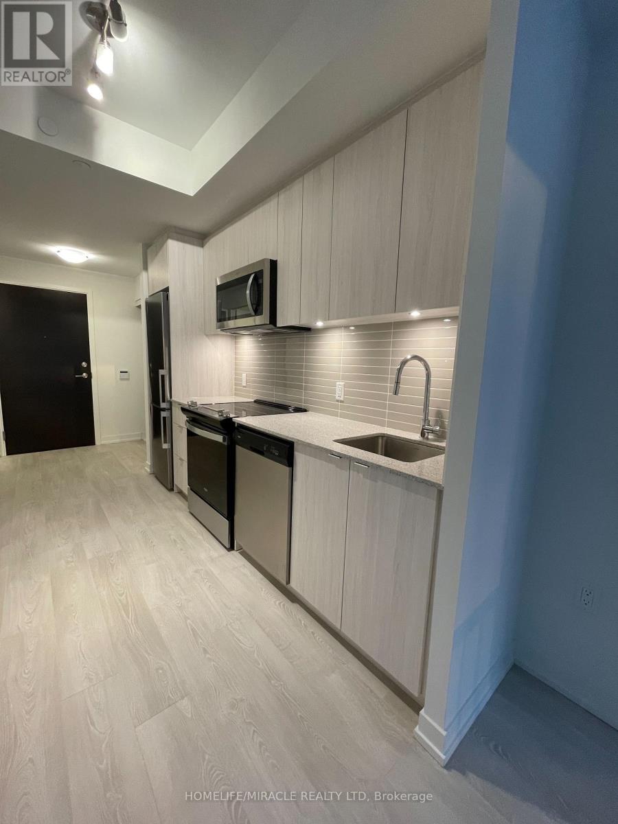 #306W 3 ROSEWATER STREET - 17