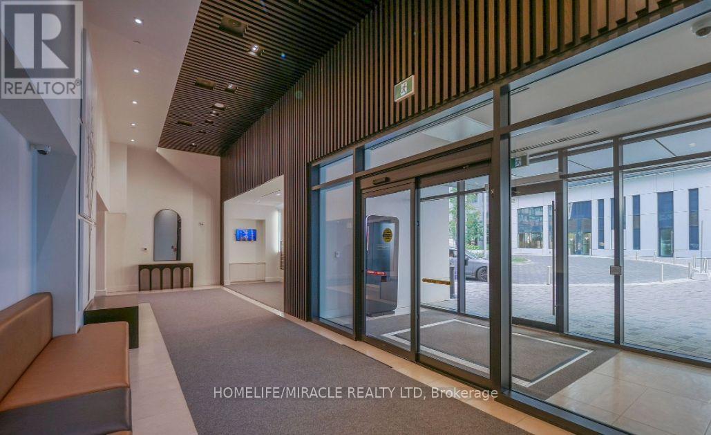 #306W 3 ROSEWATER STREET - 2