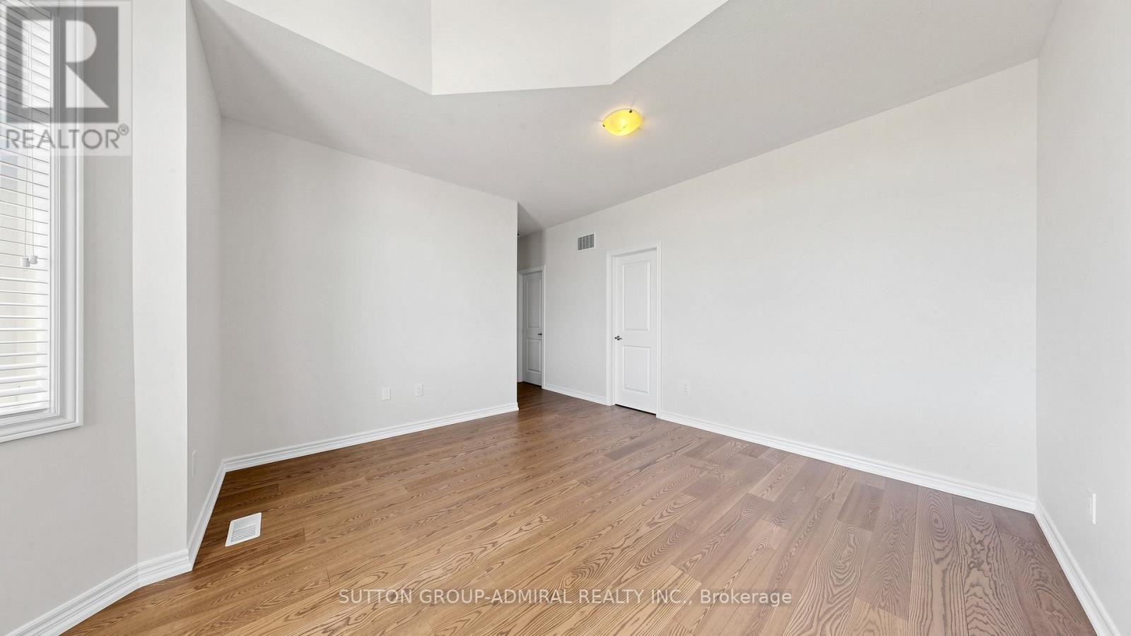 284 EAST'S CORNERS BOULEVARD - Image 27
