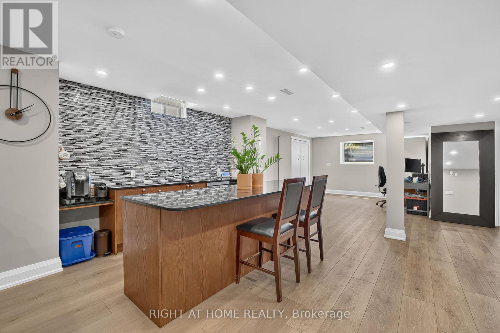 66 SANREMO COURT - Image 27