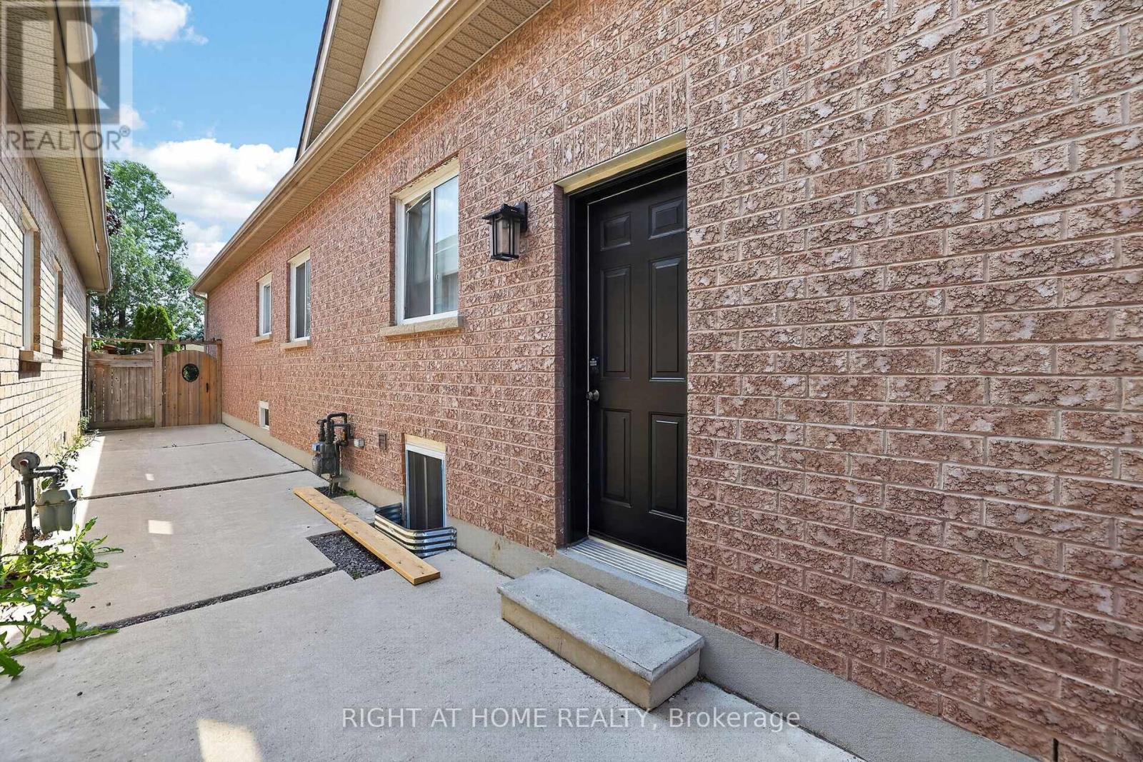 66 SANREMO COURT - 45