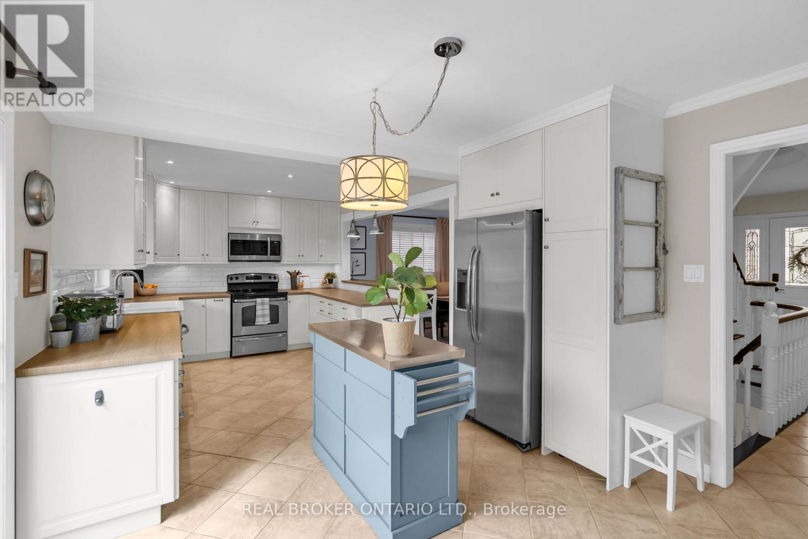 5 AMBERVIEW DRIVE - Image 11