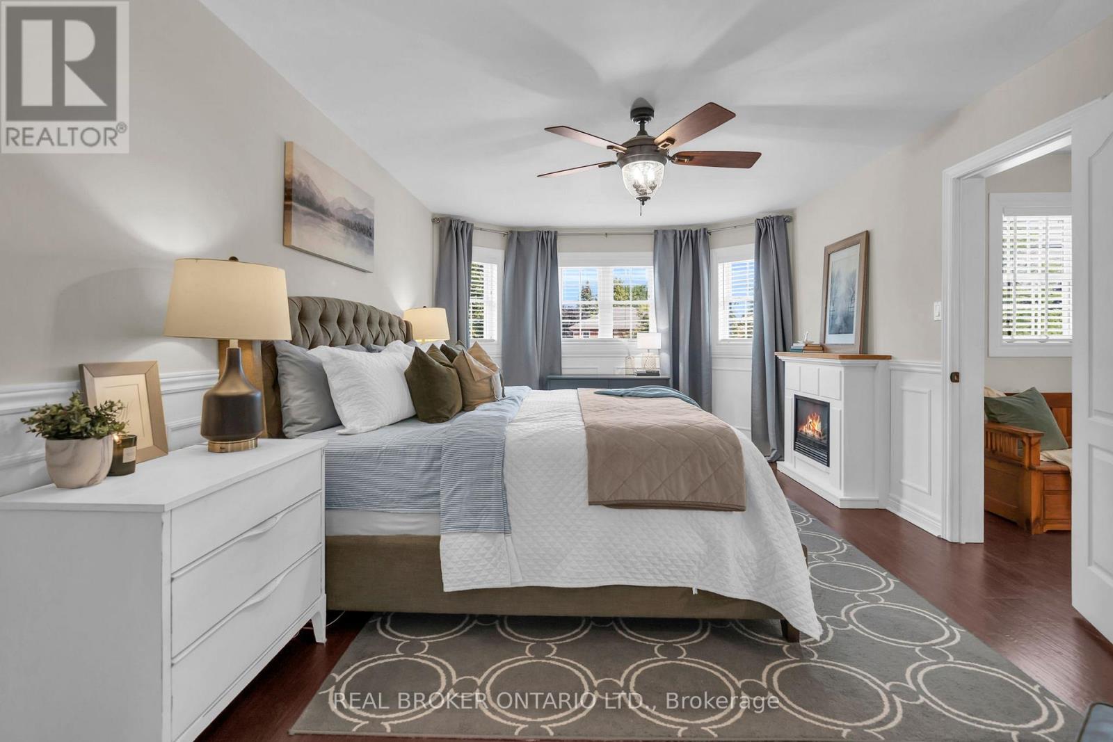 5 AMBERVIEW DRIVE - 19